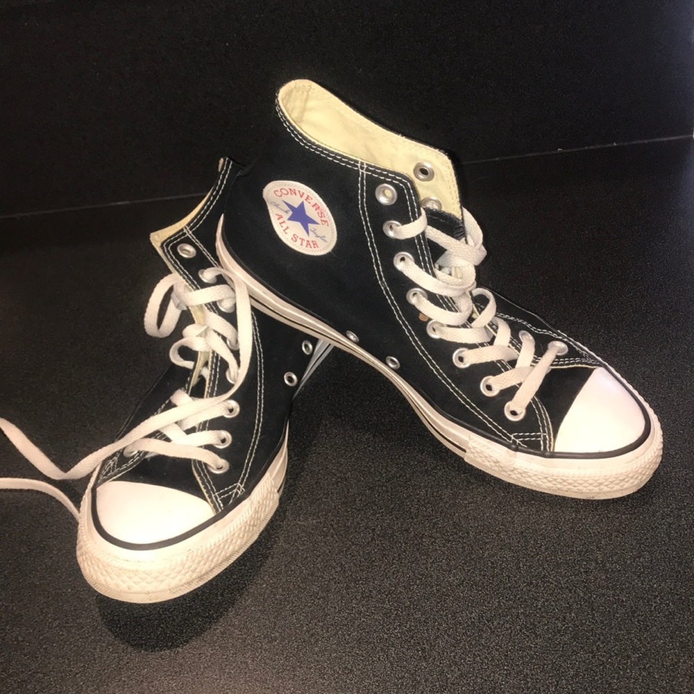 Chuck Taylor All Star CONVERSE Sz men: 7 women: 9